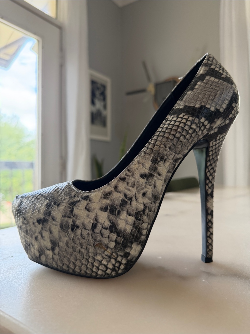 Steve Madden DejaVu Snakeskin Pumps - Picture 6 of 6